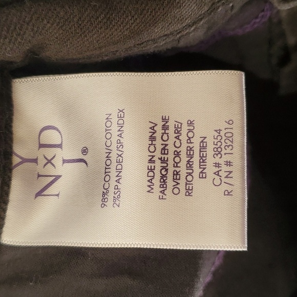 NYDJ Stretch Capri Jeans Rhinestone Button Cuff Sz 10 - Picture 7 of 8